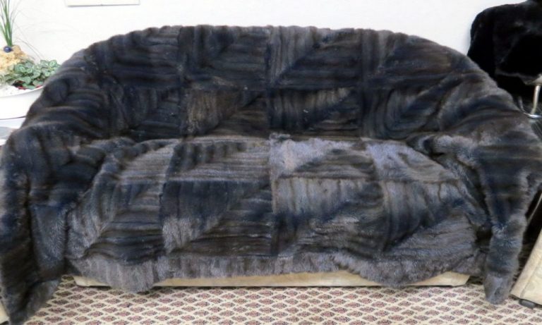 Pelzdecke Nerz blau gefärbt