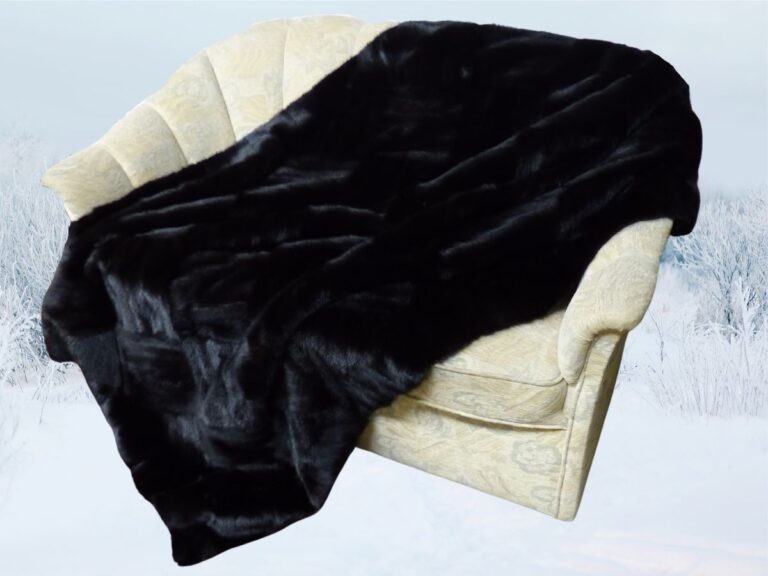 Pelzdecke aus Dark Nerz Mantel